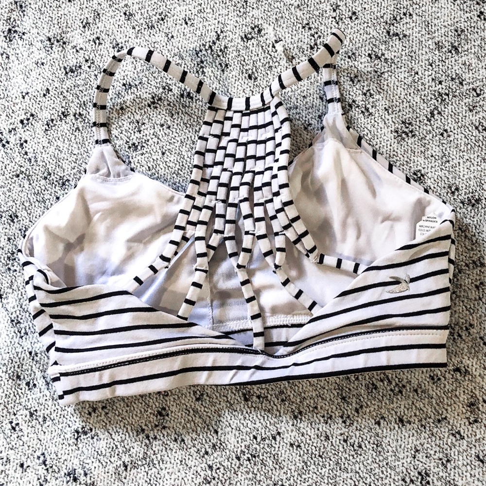 SOLD Glyder black & White sports bra size small